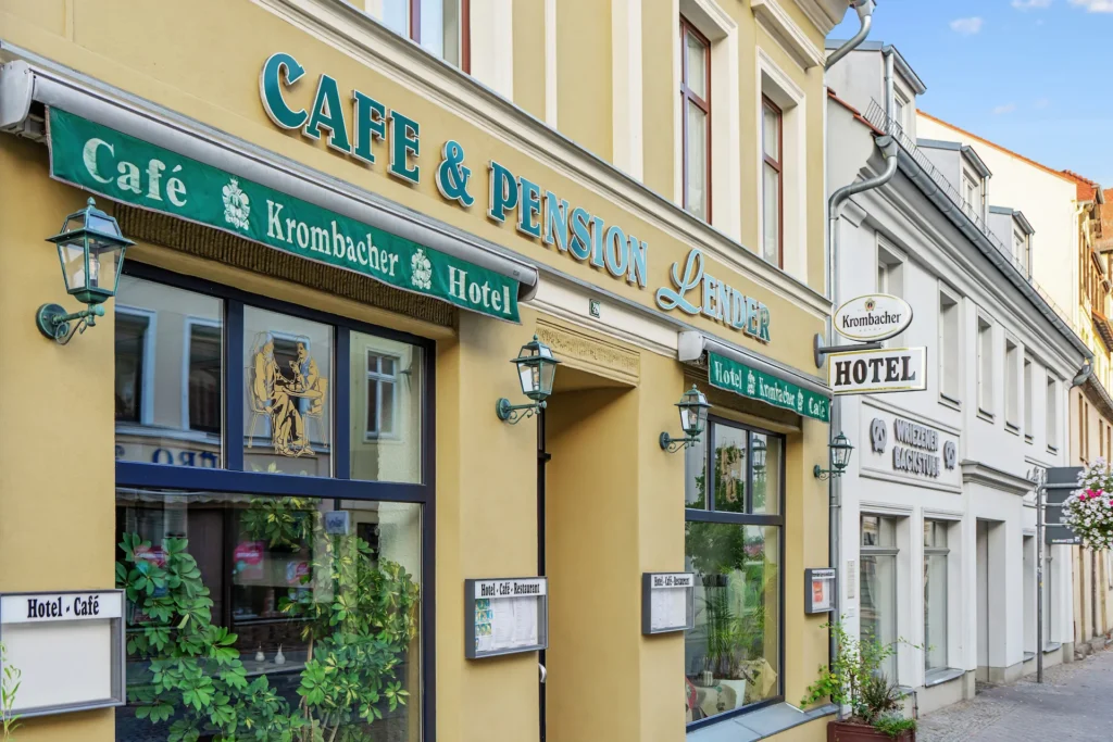 Hotel-Restaurant-Café Lender (3) Außenansicht des Hotel-Restaurant-Café Lender